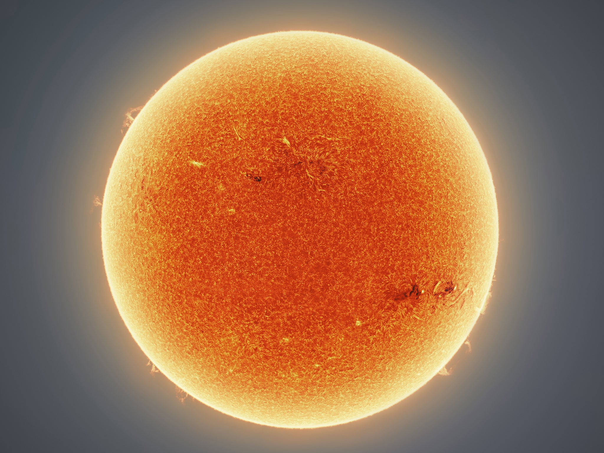 astonishing picture of the Sun ...
